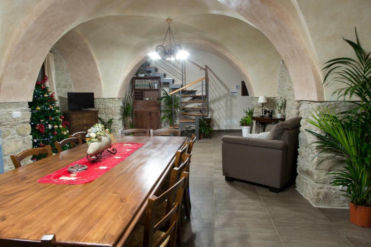 Bed & Breakfast Via Venezia Regalbuto ภายนอก รูปภาพ